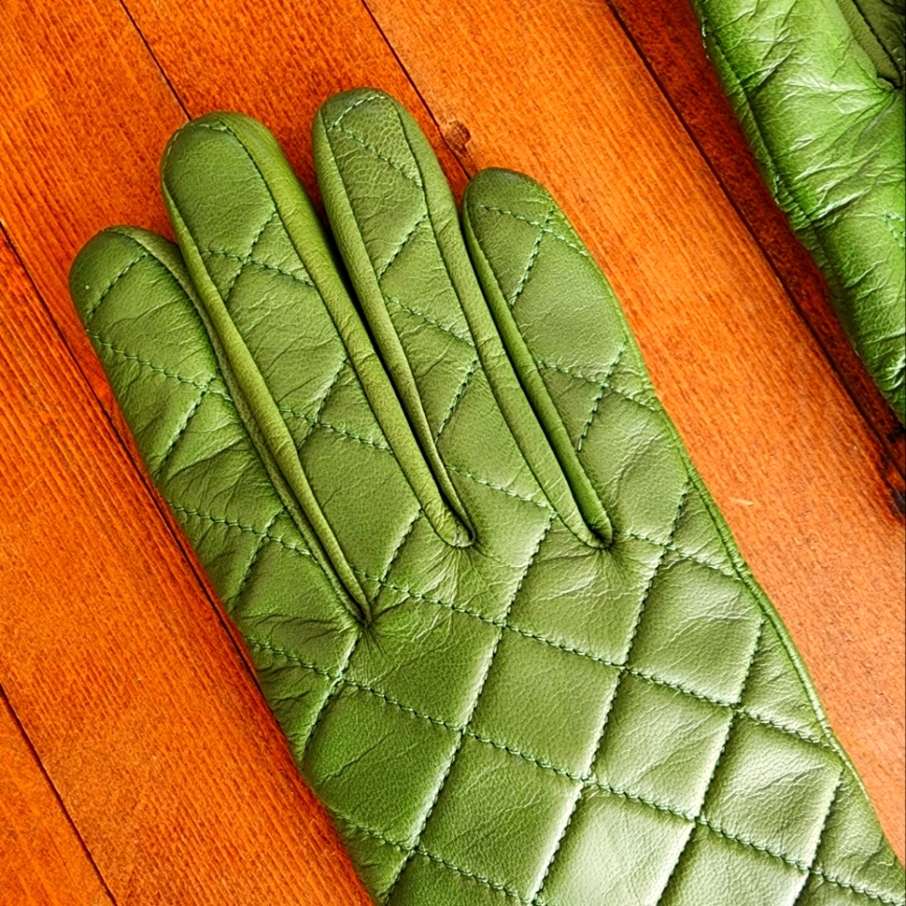 Michael Kors Quilted Leather Gloves